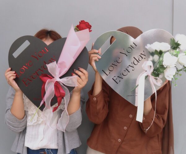 LOVE YOU EVERYDAY CARDBOARD - Image 2