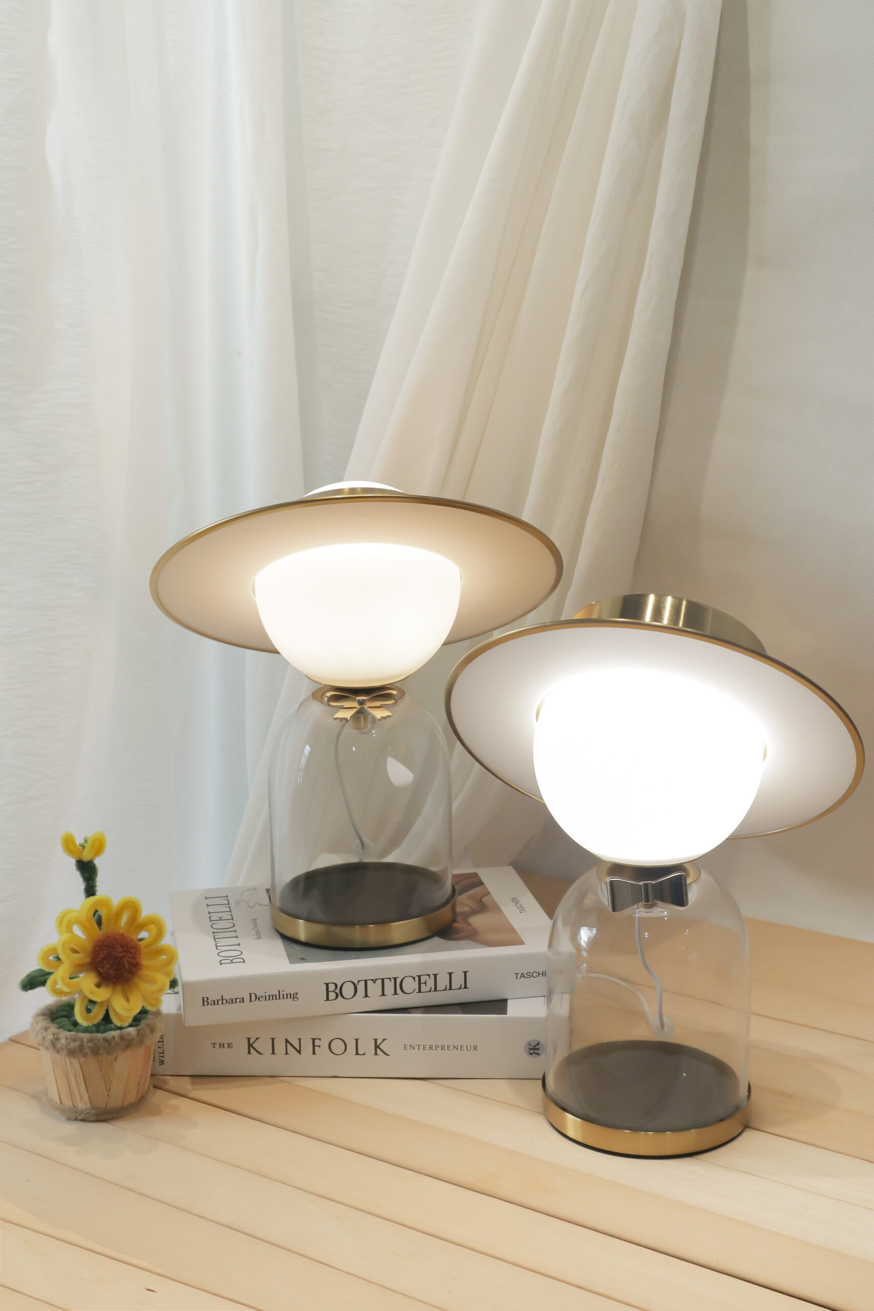 GOLDEN HAT LAMP - Image 3