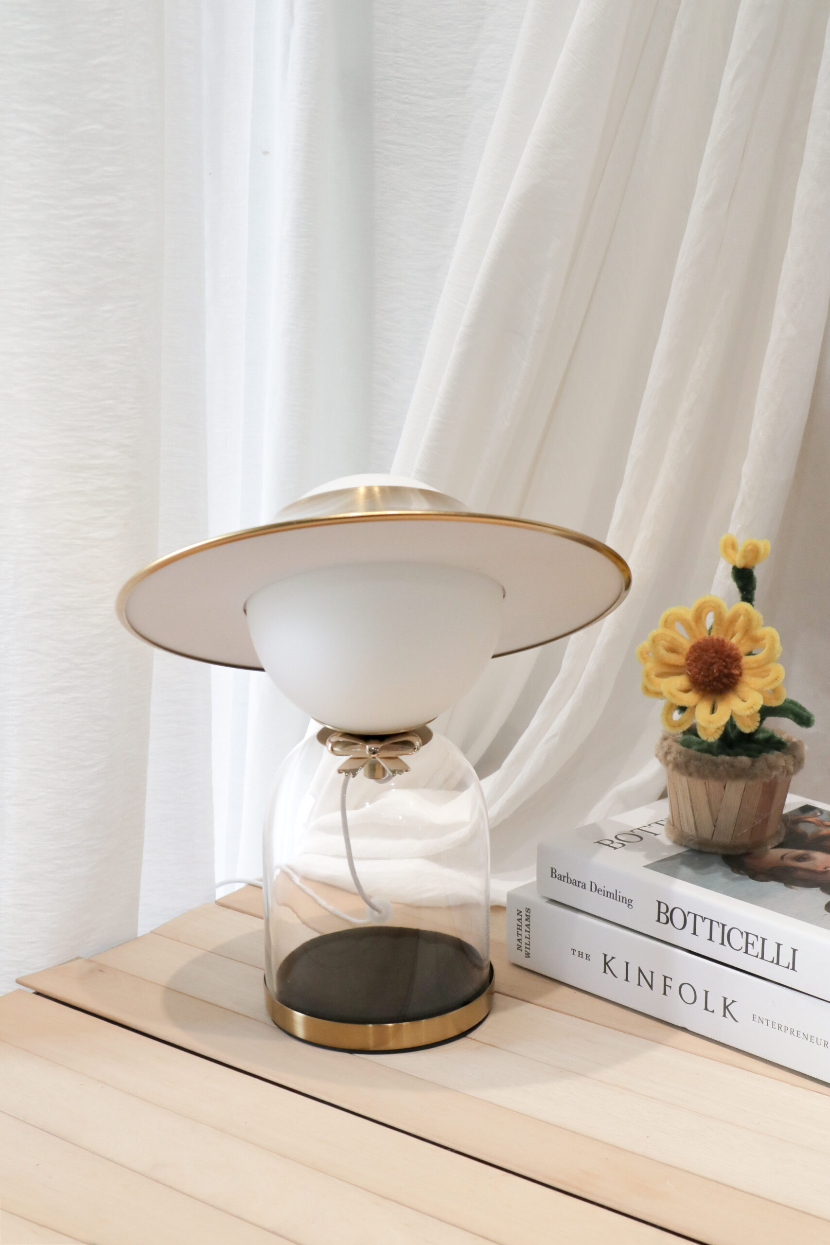 GOLDEN HAT LAMP - Image 4